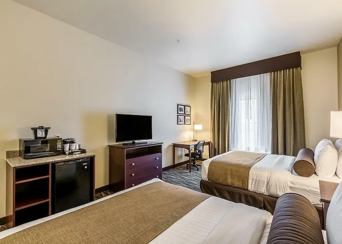 Cobblestone Hotel & Suites - Stevens Point